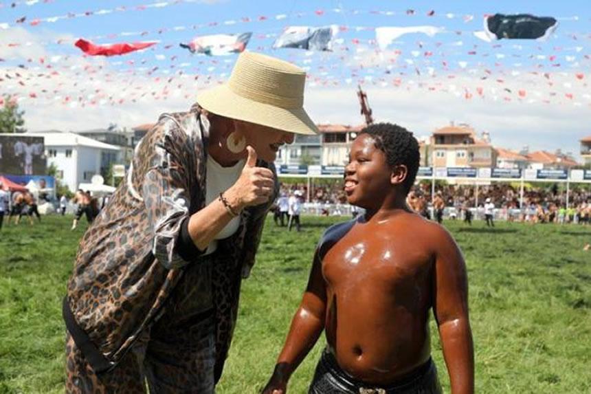 Kutoka yatima Tanzania hadi shujaa wa mieleka Uturuki