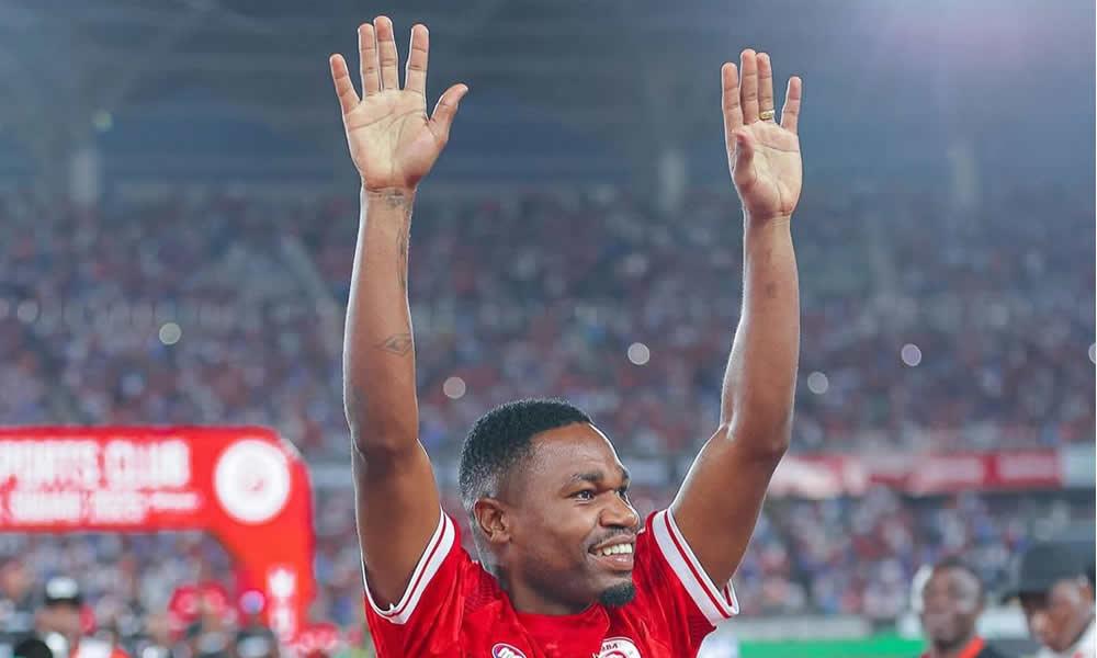 Shomari Kapombe ateuliwa na CAF kuwania tuzo ya mchezaji bora wa Afrika.