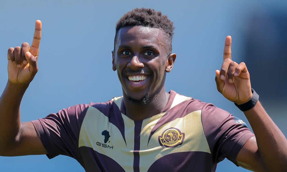 Yanga yampasua Kigamboni United bao 7-0 mechi ya kirafiki.