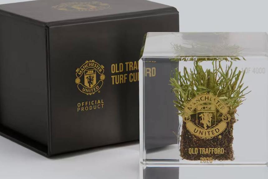 Man United yauza nyasi za zamani za Old Trafford, kipande kwa 437,000 /=