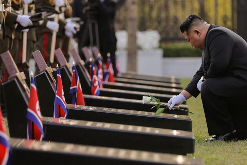 Kim Jong Un awasifia wanajeshi 'waliojiua' kuepuka kukamatwa