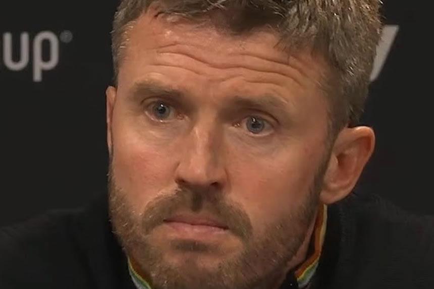 MAJONZI OLD TRAFFORD: Carrick atokwa na machozi kisa kipigo
