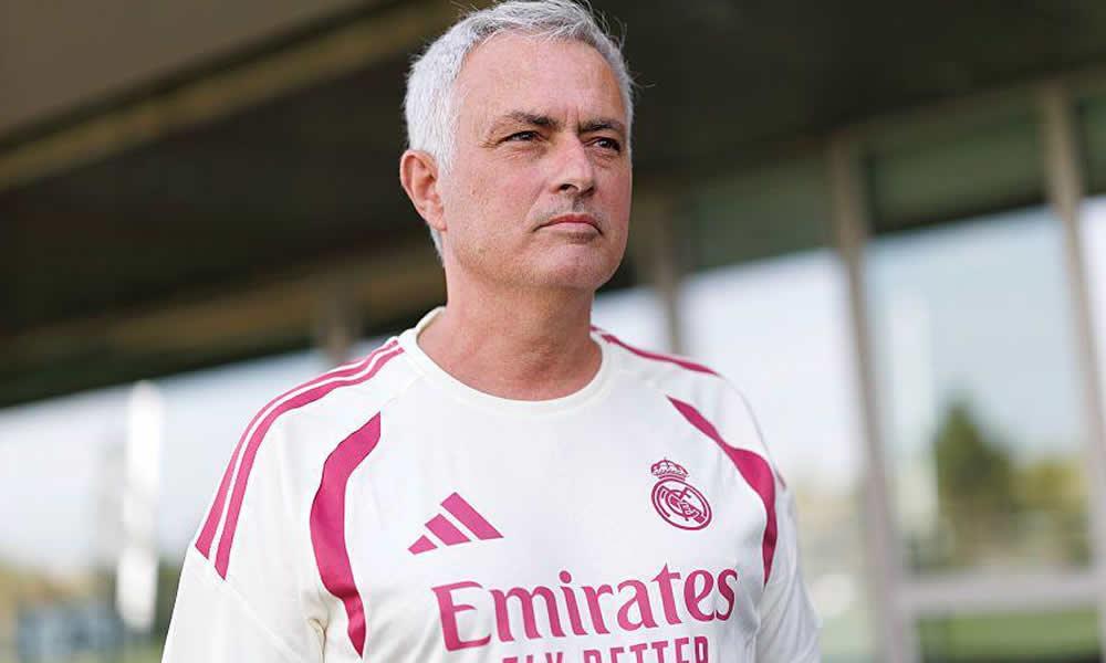 "Kumzungumzia Messi ni jambo gumu sana"-Mourinho.