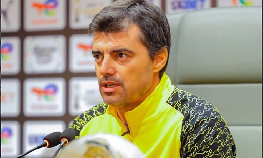 Kocha wa Yanga atamani kucheza na mashabiki dhidi ya FAR Rabat.