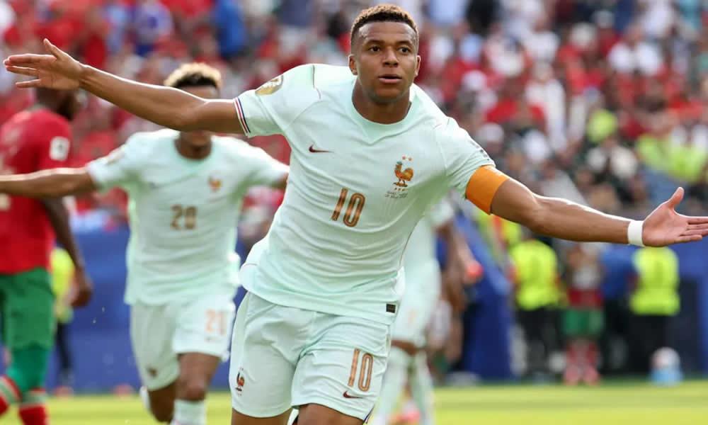 Kocha wa Morocco alikataa bao la Mbappe alilowafunga.