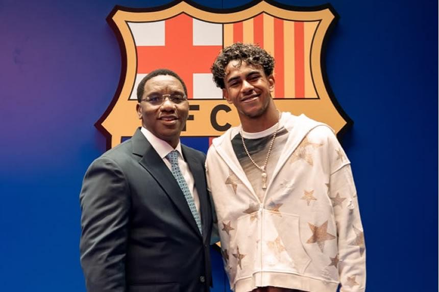 Makonda akutana na wachezaji wa Barca