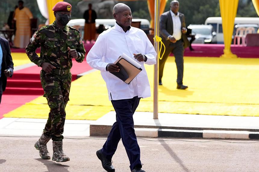 Mihogo na viazi vitamu vimenisaidia kupunguza uzito kilo 30 - Museveni