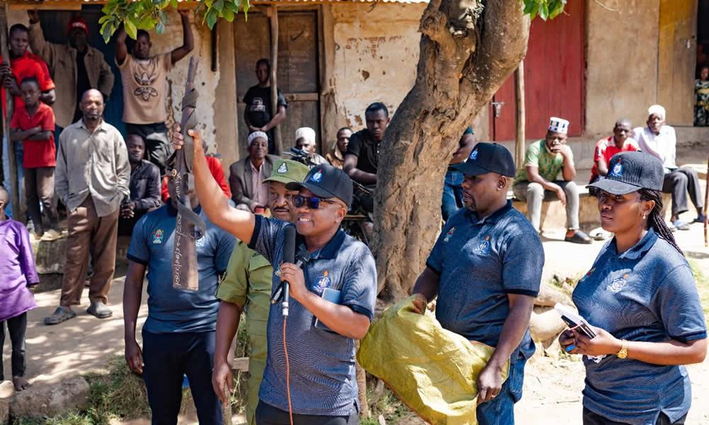 Ukikutwa na silaha haramu faini Milioni 15 au kifungo cha miaka 10.