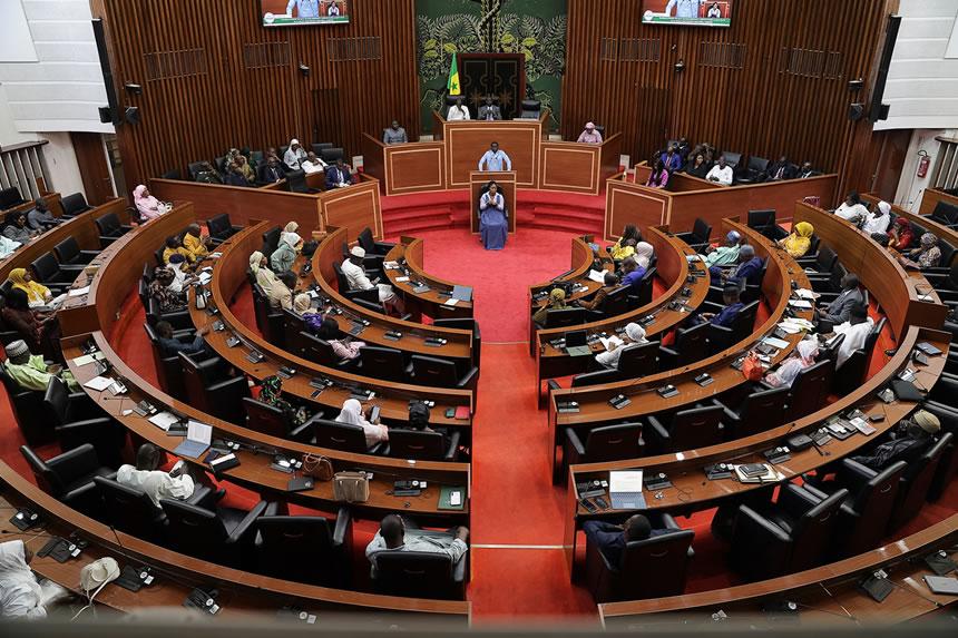 Wabunge wa Senegal wanaosusia vikao vya bunge kutimuliwa