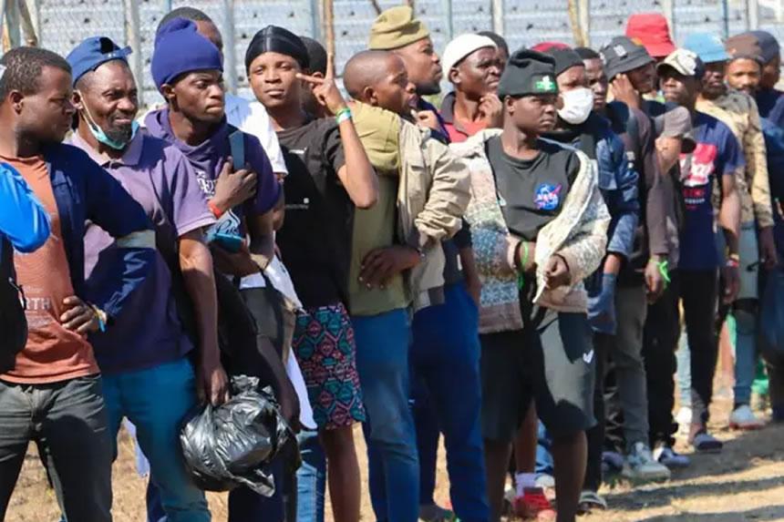Maelfu waondoka Afrika Kusini kukimbia vurugu za leo